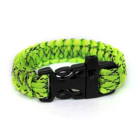 Braslet_iz_parakorda_so_svistkom_COBRA__Light_green_